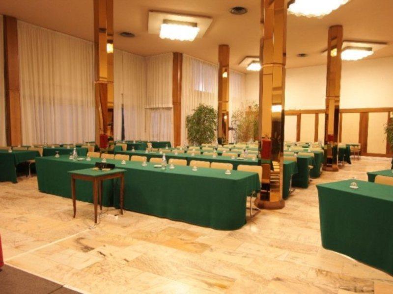 Grand Hotel Golf Тирения Екстериор снимка